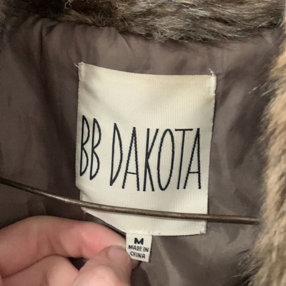 Bb Dakota jacket faux fur clasp coat collar waist length lined brown plush med - Picture 3 of 10